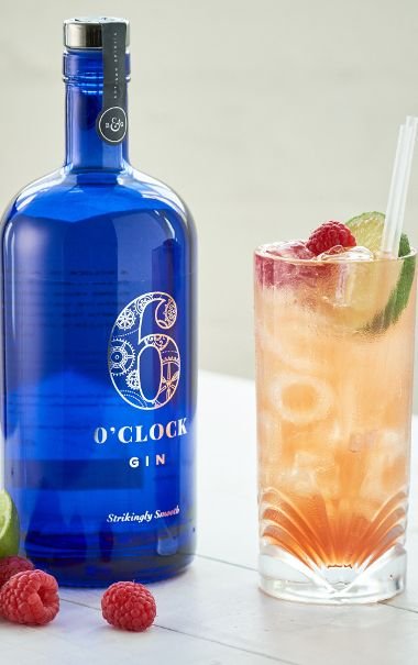 6 O'Clock Gin Tonic m. snacks